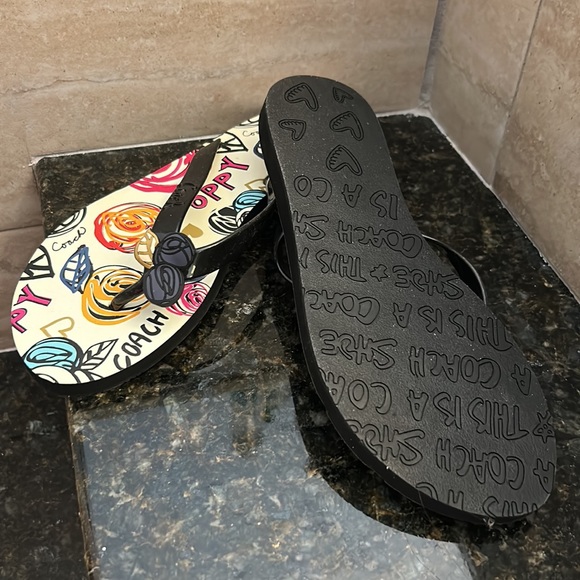 Coach flip flops - Picture 2 of 3
